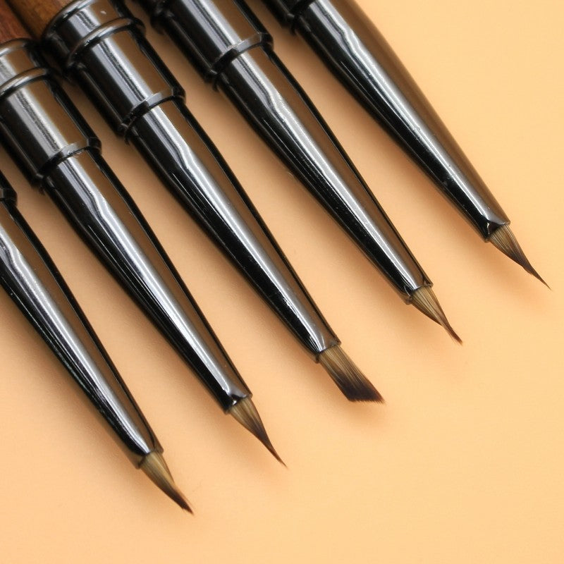 Triangle Brush (Cọ Vẽ Tam Giác Cán Gỗ)